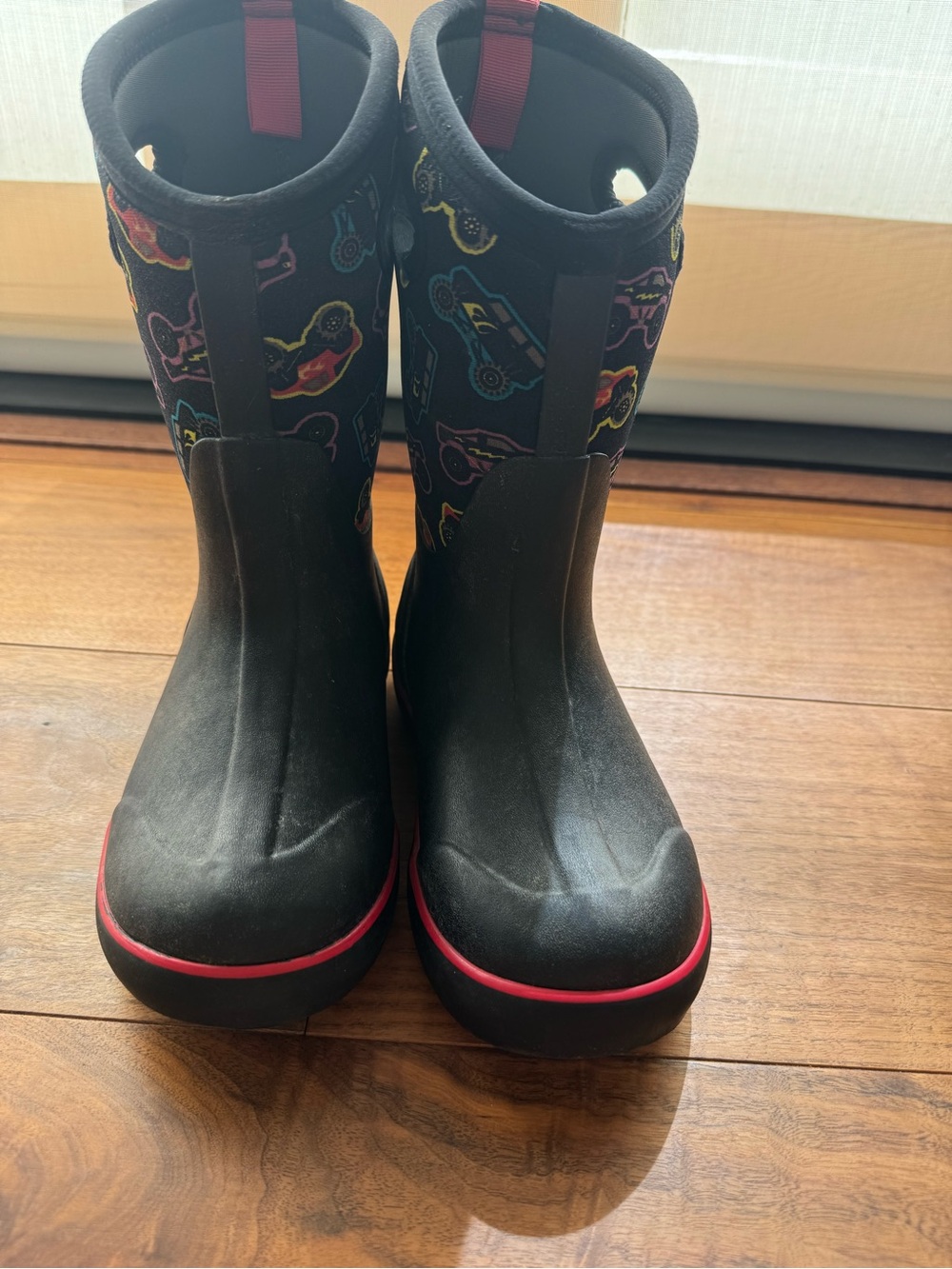 Boggs all weather boots size 2